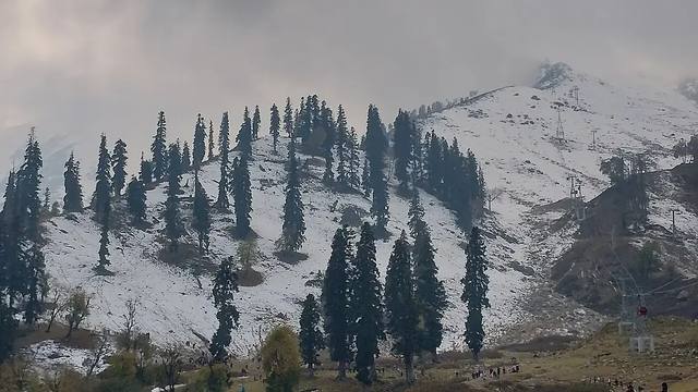 Kashmir Leisure - Lakes & Valleys travel experience